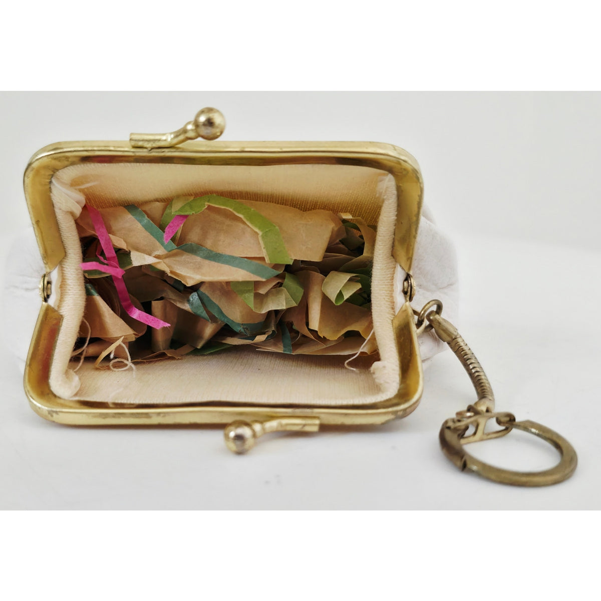 VINTAGE *NEW* 1960's White Change Purse with Key Ring