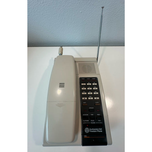 VINTAGE CLEAN 1980's Southwestern Bell FF-1700 Freedom Phone Cordless Telephone