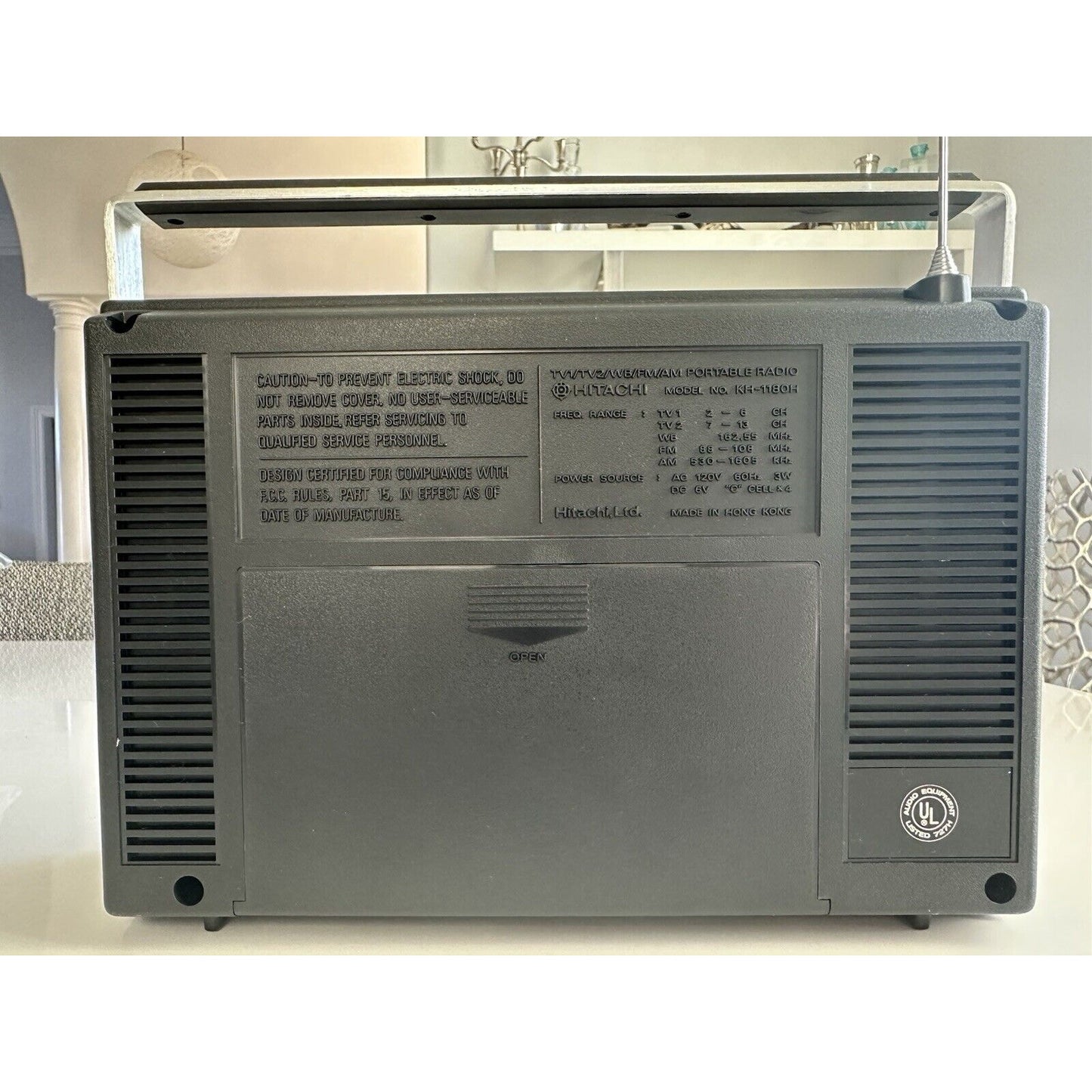 VINTAGE *NEW* 1980's Hitachi KH-1180H AM/FM TV1TV2 3-Band Portable Radio