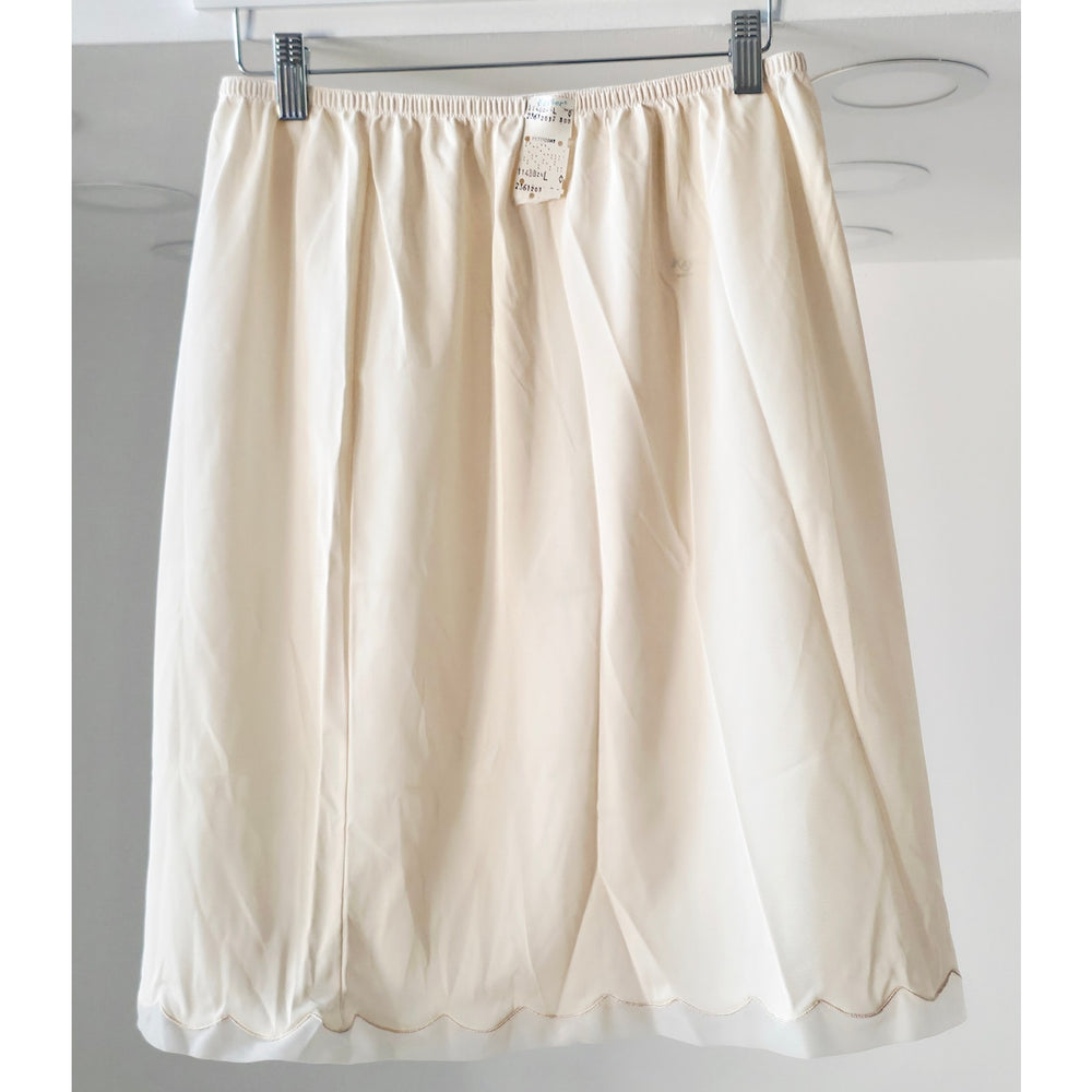 VINTAGE *NEW* 1950's Kayser Women's Cream Half Slip with Scalloped Trim Size L