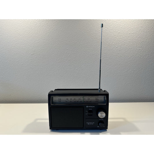 VINTAGE *NEW* 1970's Hitachi KH-435H FM/AM Portable Radio