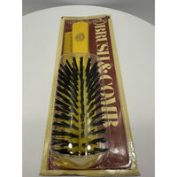 VINTAGE *NEW* 1975 Goody #9104 Brush & Comb Nylon Bristle Matching Set - Yellow