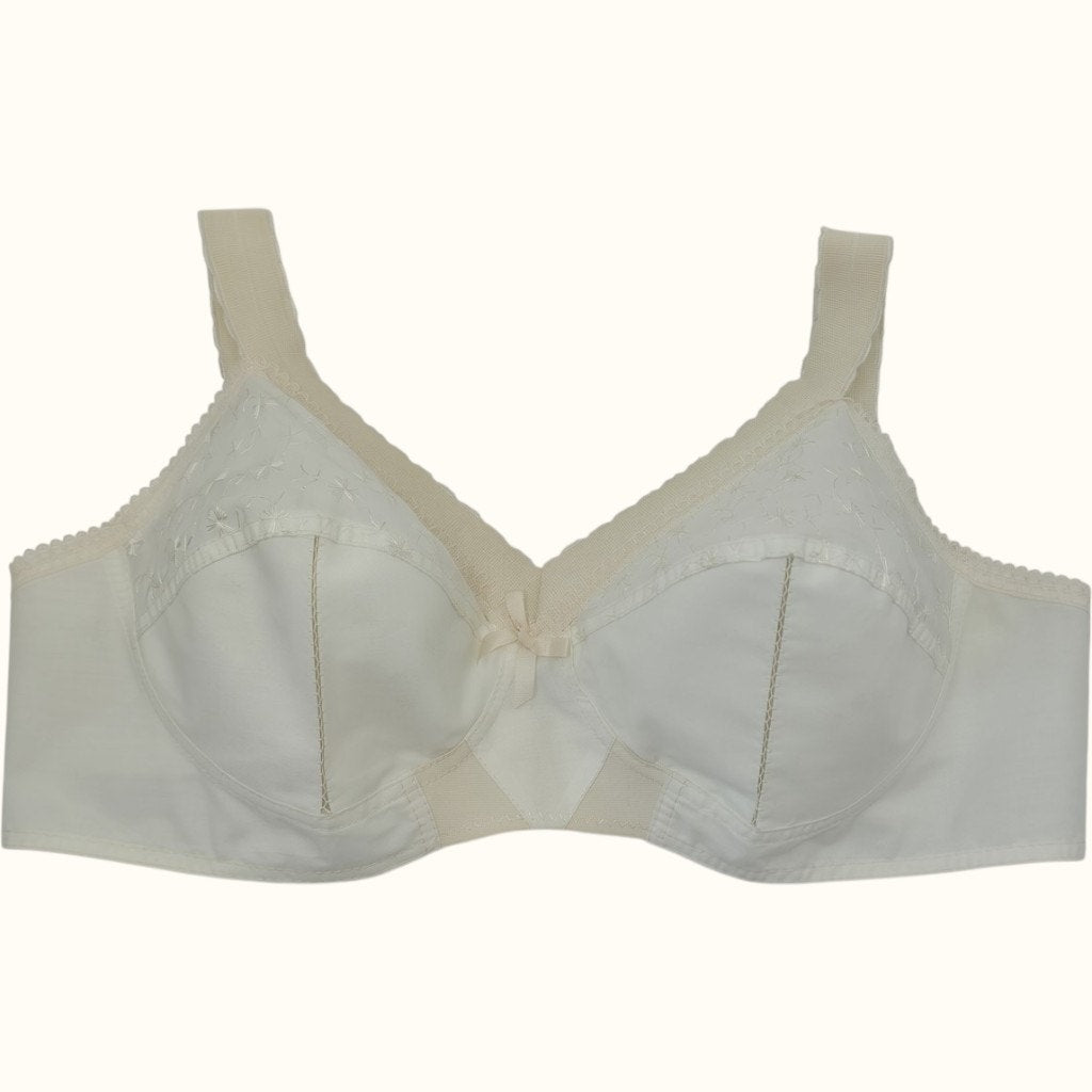 VINTAGE *NEW* 1960's Women's Bullet Bra White & Cream w/Center Flower Sz 38B USA