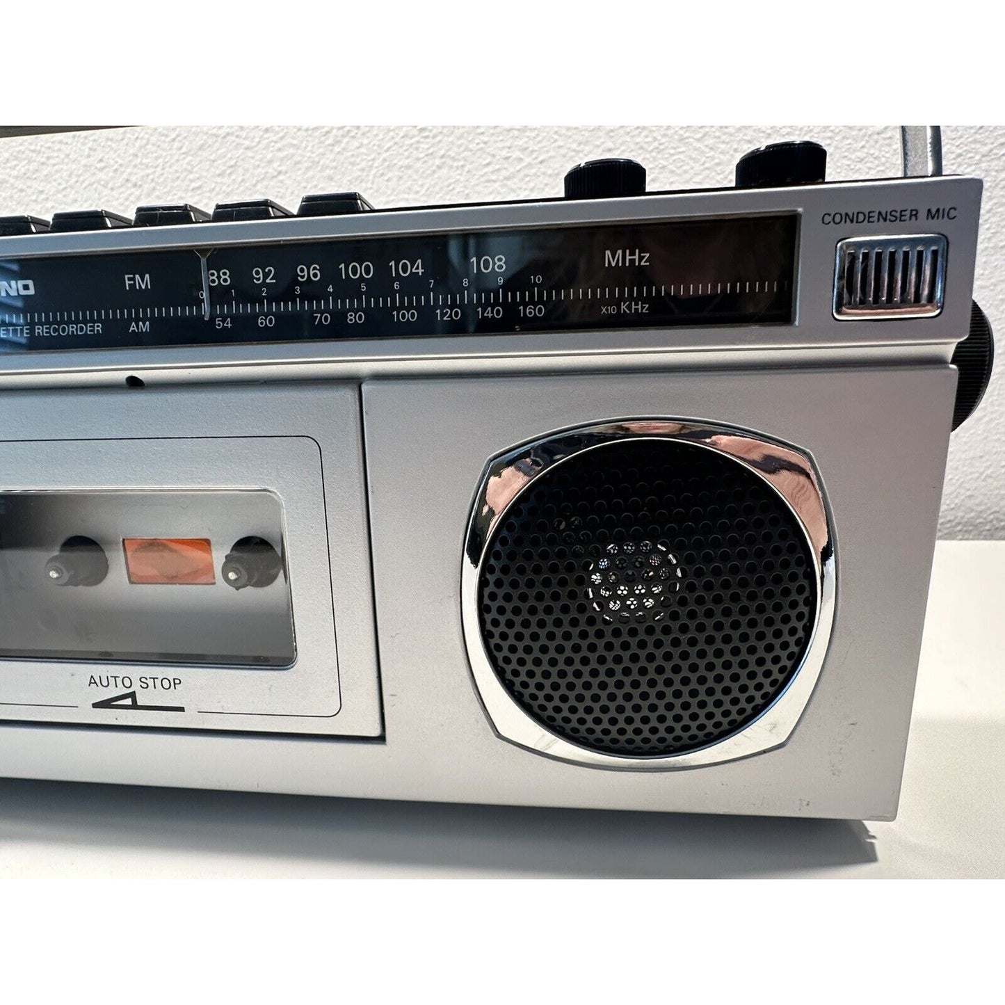 VINTAGE *NEW* Silvano KCM-2505 am/fm Mini Radio Cassette Player