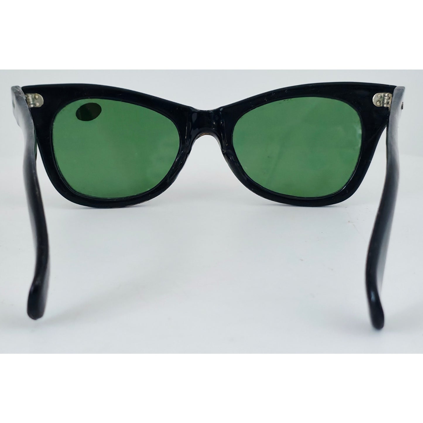 VINTAGE *NEW* 1970's Glam Unisex Black Frame with Green Lens Sunglasses Made in Italy