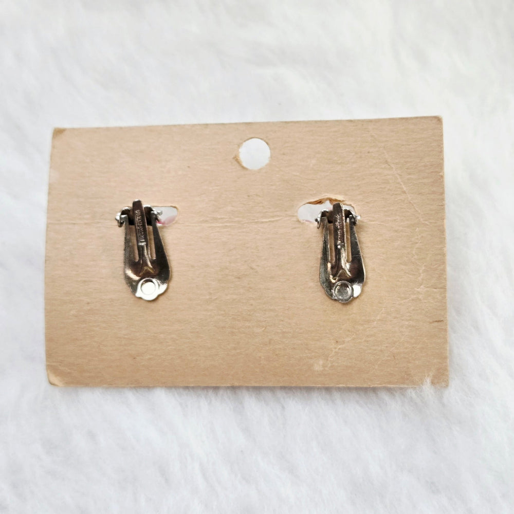 VINTAGE *NEW* 1950's Pink Faux Pearl Cluster Clip-On Earrings On Card 1.2" Hong Kong