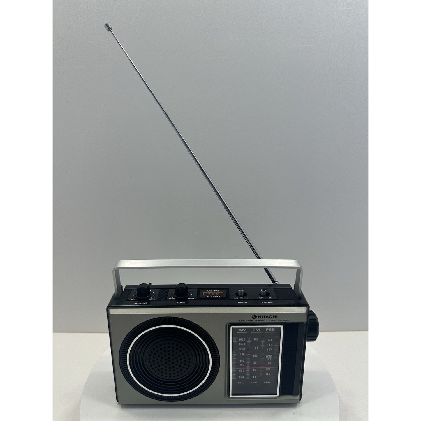 VINTAGE *NEW* 1980's Hitachi KH-1080H AM/FM/PSB 3-Band Portable Radio