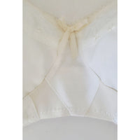 VINTAGE *NEW* 1960's Splendor Form Women's Bullet Bra White w/Center Flower 40B