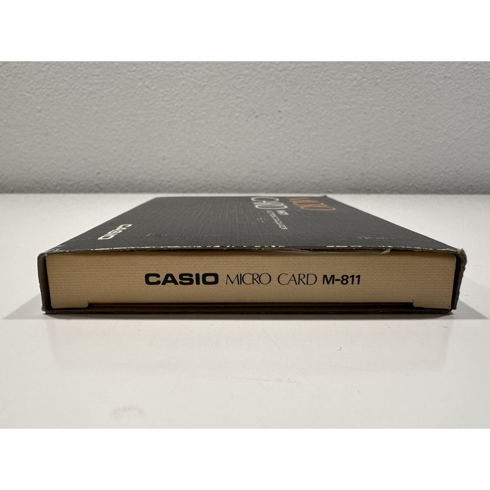 VINTAGE *NEW* CASIO M-811 Micro Card Electronic Calculator