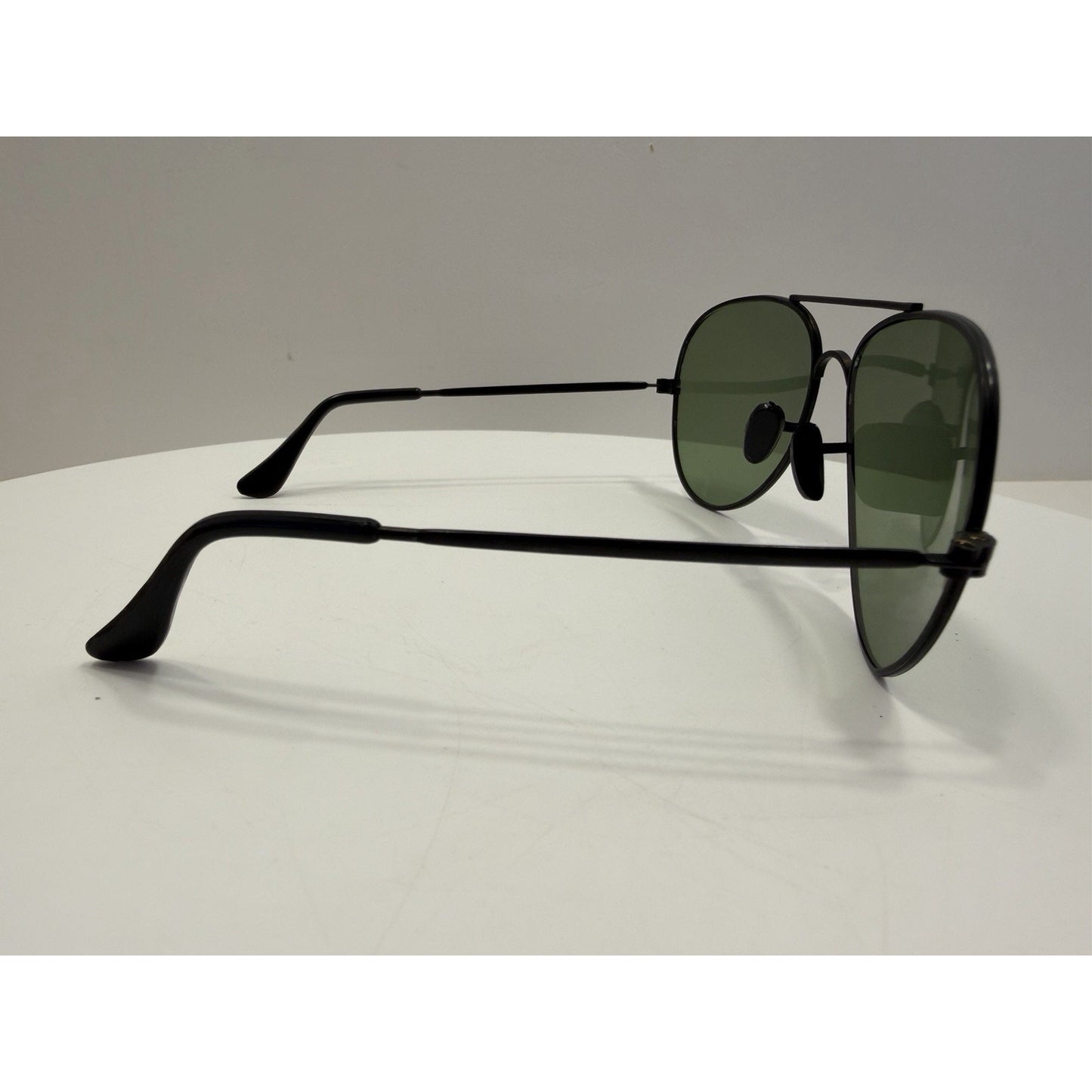 VINTAGE *NEW* 1970's Aviator Black Metal Frame Smoke Green Lens Sunglasses