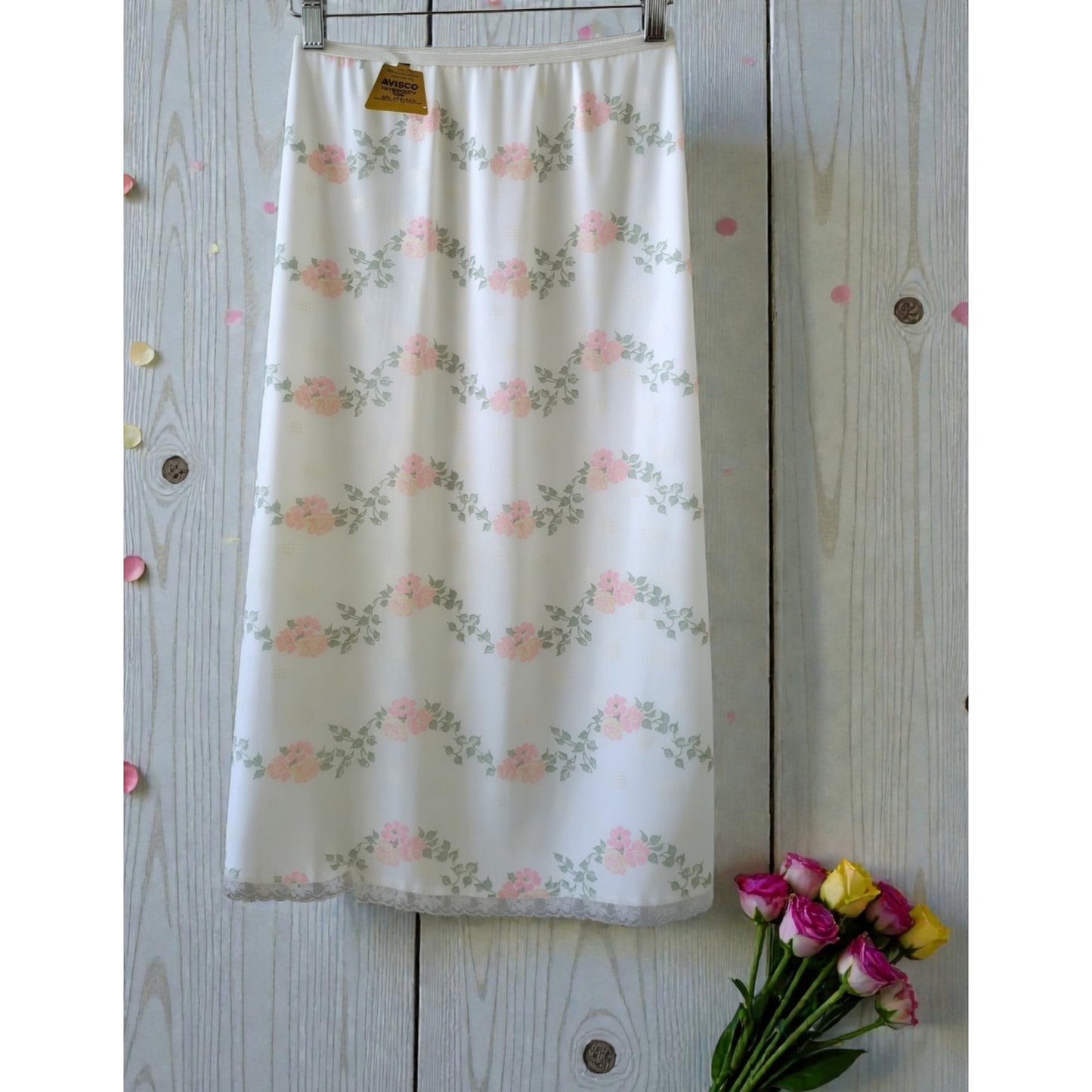 VINTAGE *NEW* 1960's Women's White Lined Slip Skirt with Flowers Size S/M
