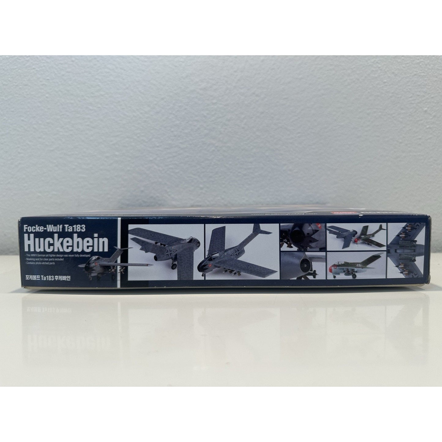 VINTAGE *NEW* Academy 1:48 Focke-Wulf Ta183 Huckebein Aircraft Model Kit 12327
