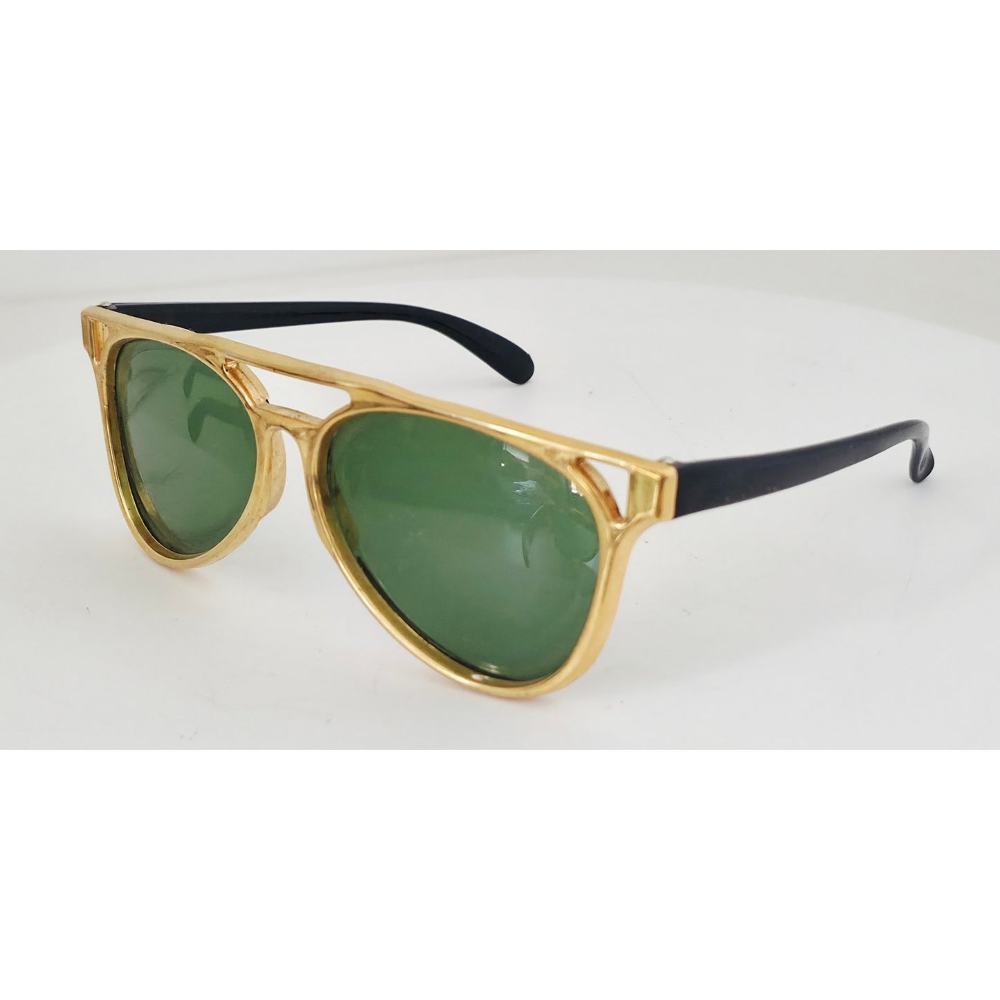 VINTAGE *NEW* 1970's Glam Unisex Gold Frame with Green Lens Sunglasses