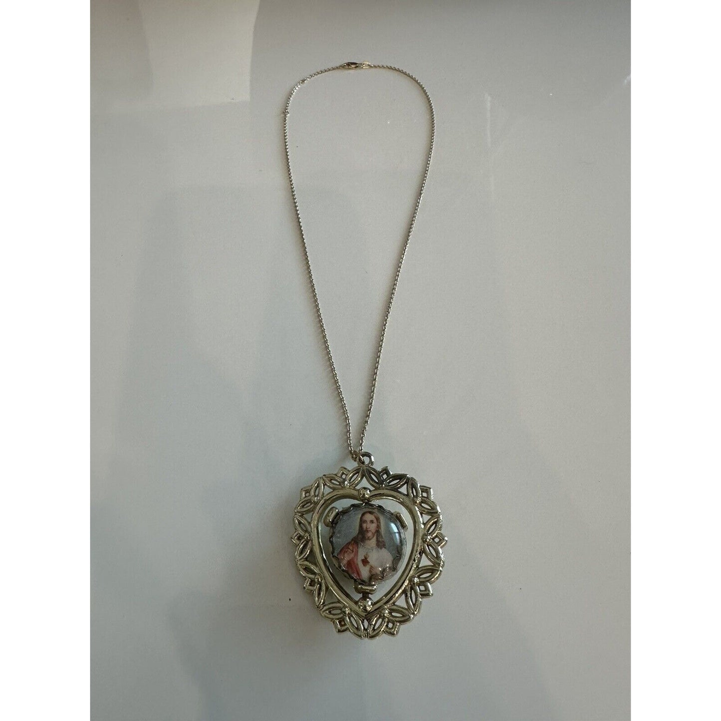 VINTAGE *NEW* Open-Work Gold-Tone Heart Pendant with Jesus/Joseph Art Spinner