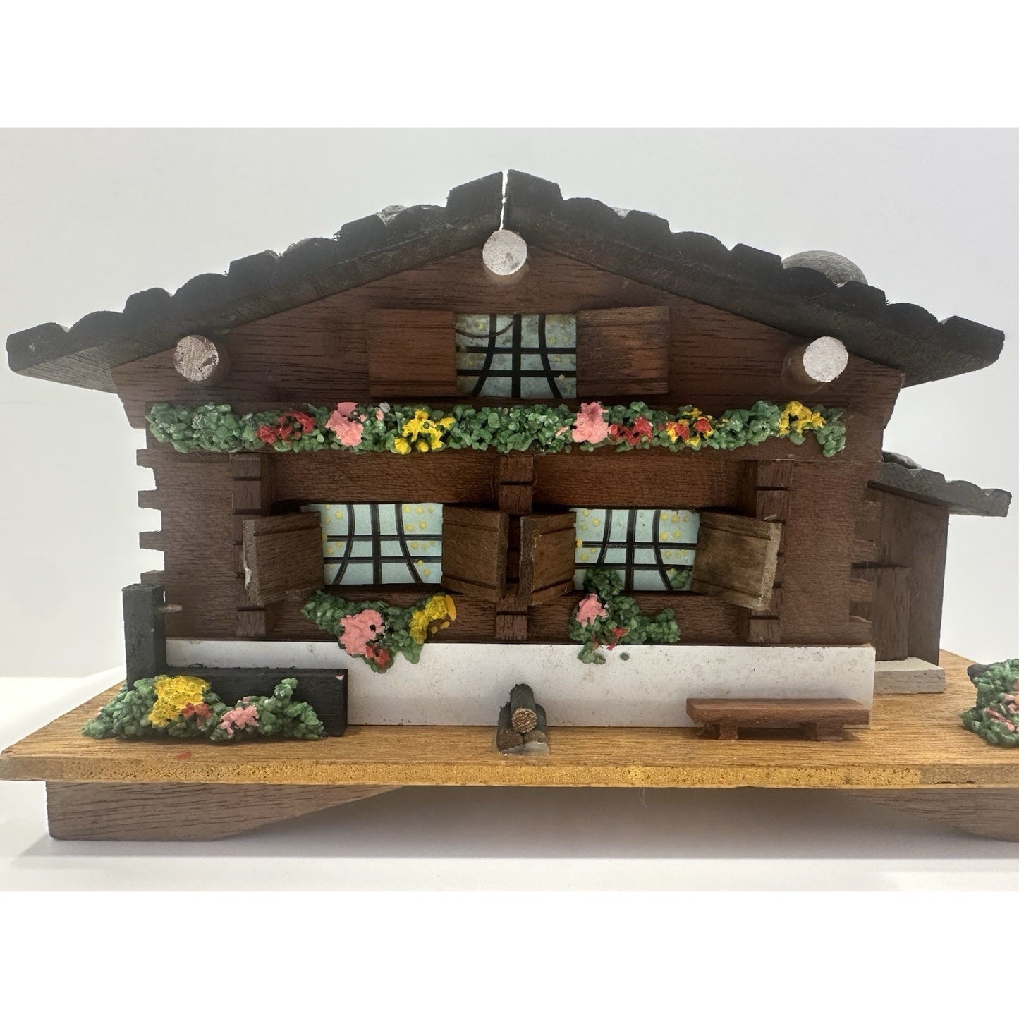 VINTAGE 1950's Swiss Chalet Wooden Music Box "Raindrops Keep Falling On My Head"