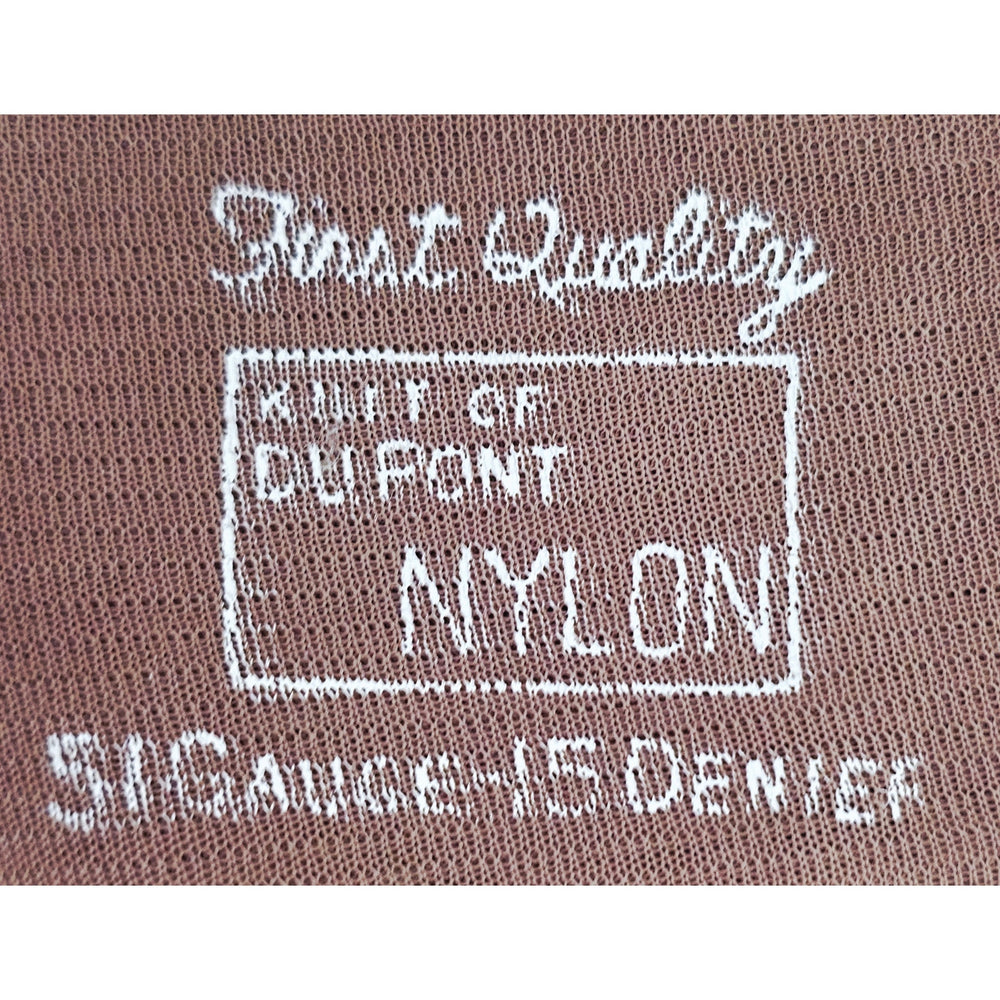 VINTAGE *NEW* 1960's DuPont 51 Gauge 15 Denier Pantyhose w/Black Seam Size 11