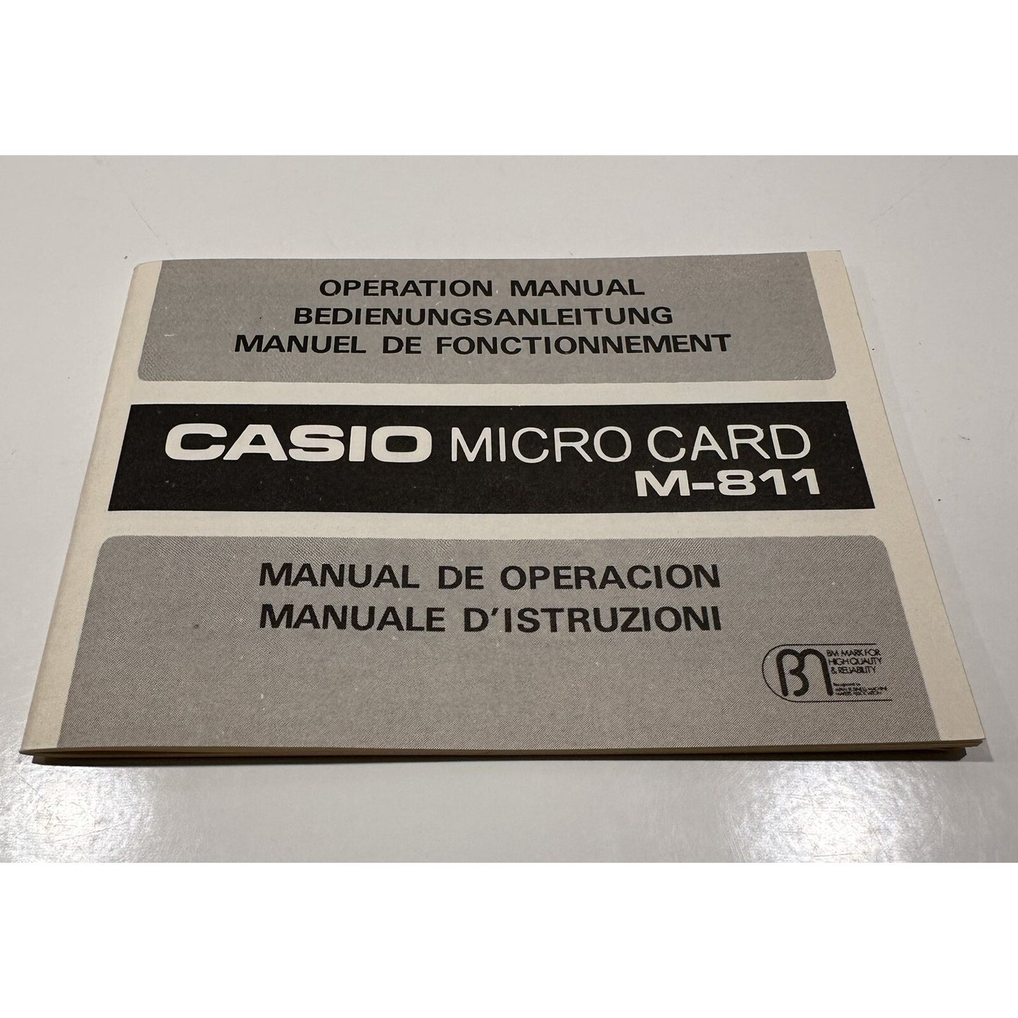 VINTAGE *NEW* CASIO M-811 Micro Card Electronic Calculator
