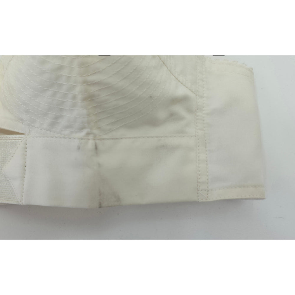 VINTAGE *NEW* 1960's Carnival Women's White Bullet Bra Size 32A USA
