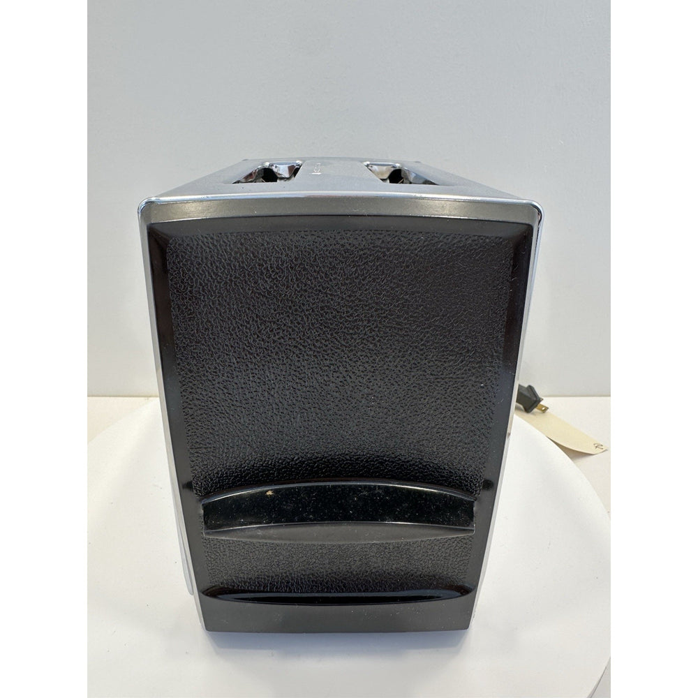 VINTAGE *NEW* 1980's Proctor Silex 2-Slice Toaster Black and Chrome USA