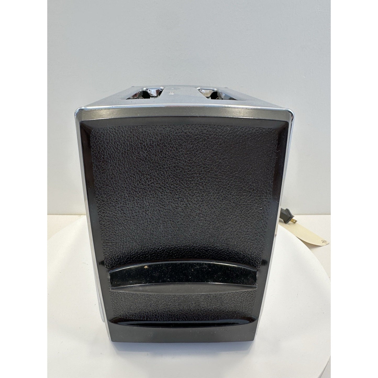 VINTAGE *NEW* 1980's Proctor Silex 2-Slice Toaster Black and Chrome USA