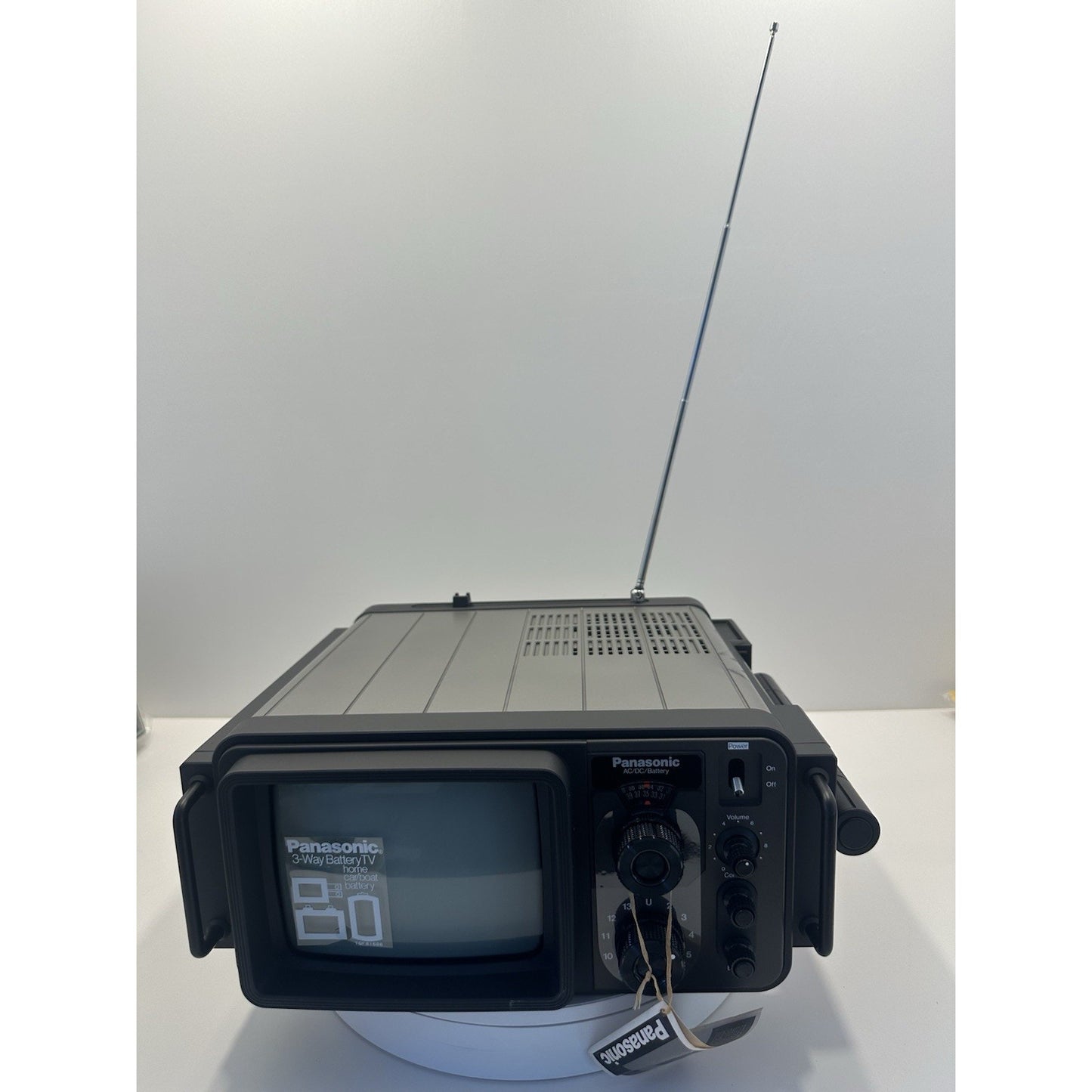 VINTAGE *NEW* 1978 Panasonic TR-707 Portable Solid State VHF/UHF Television