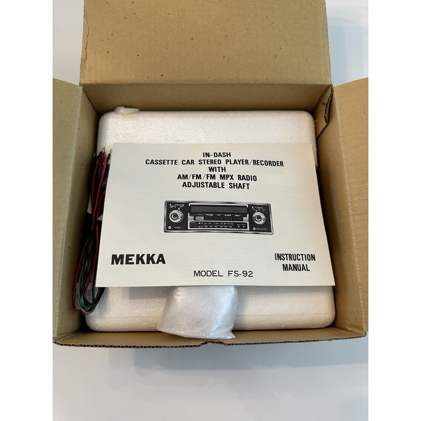 VINTAGE *NEW* 1970's Mekka FS-92 Indash AM/FM Cassette Car Stereo
