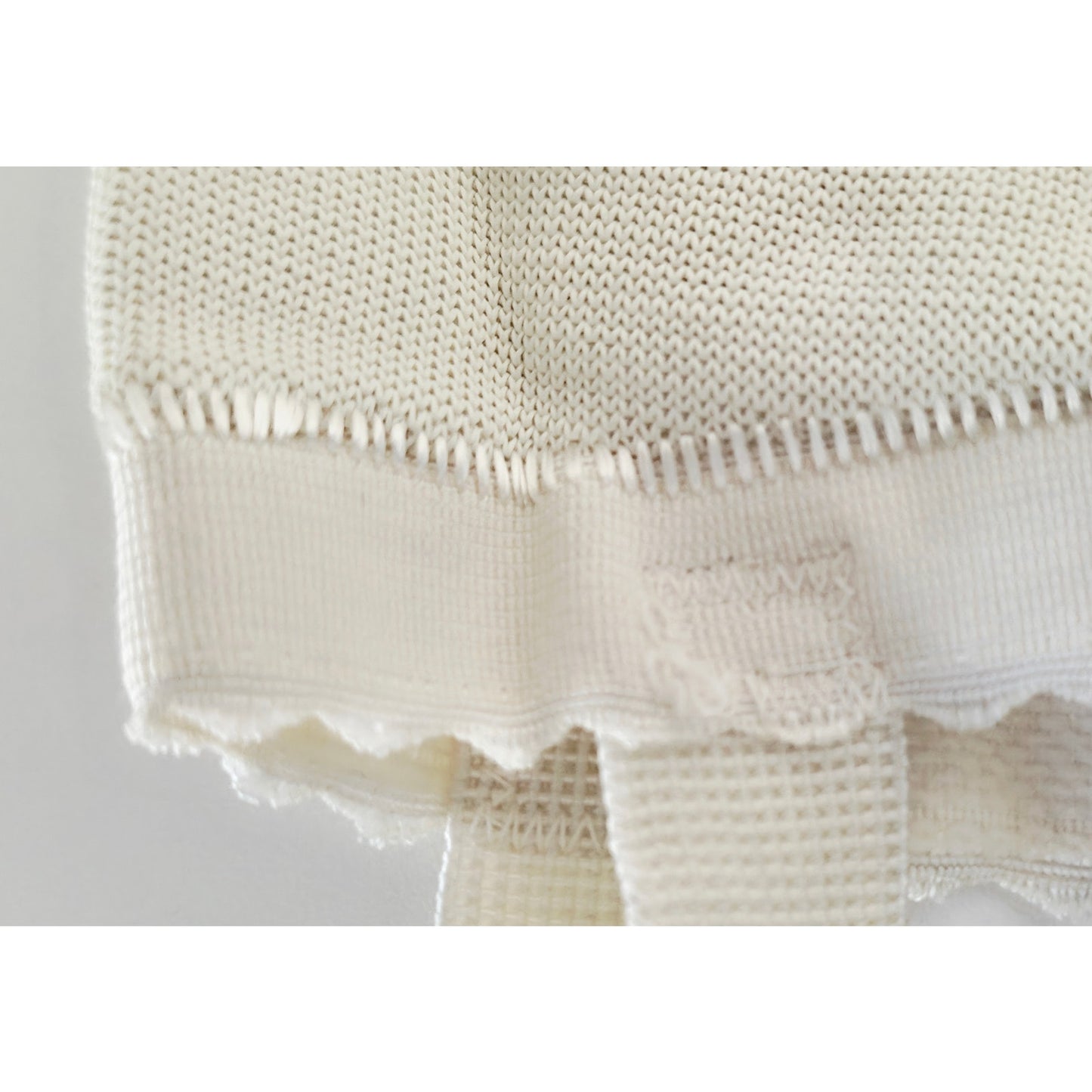 VINTAGE *NEW* 1960's Empire Foundation Women's Cream Girdle with Garter Size S