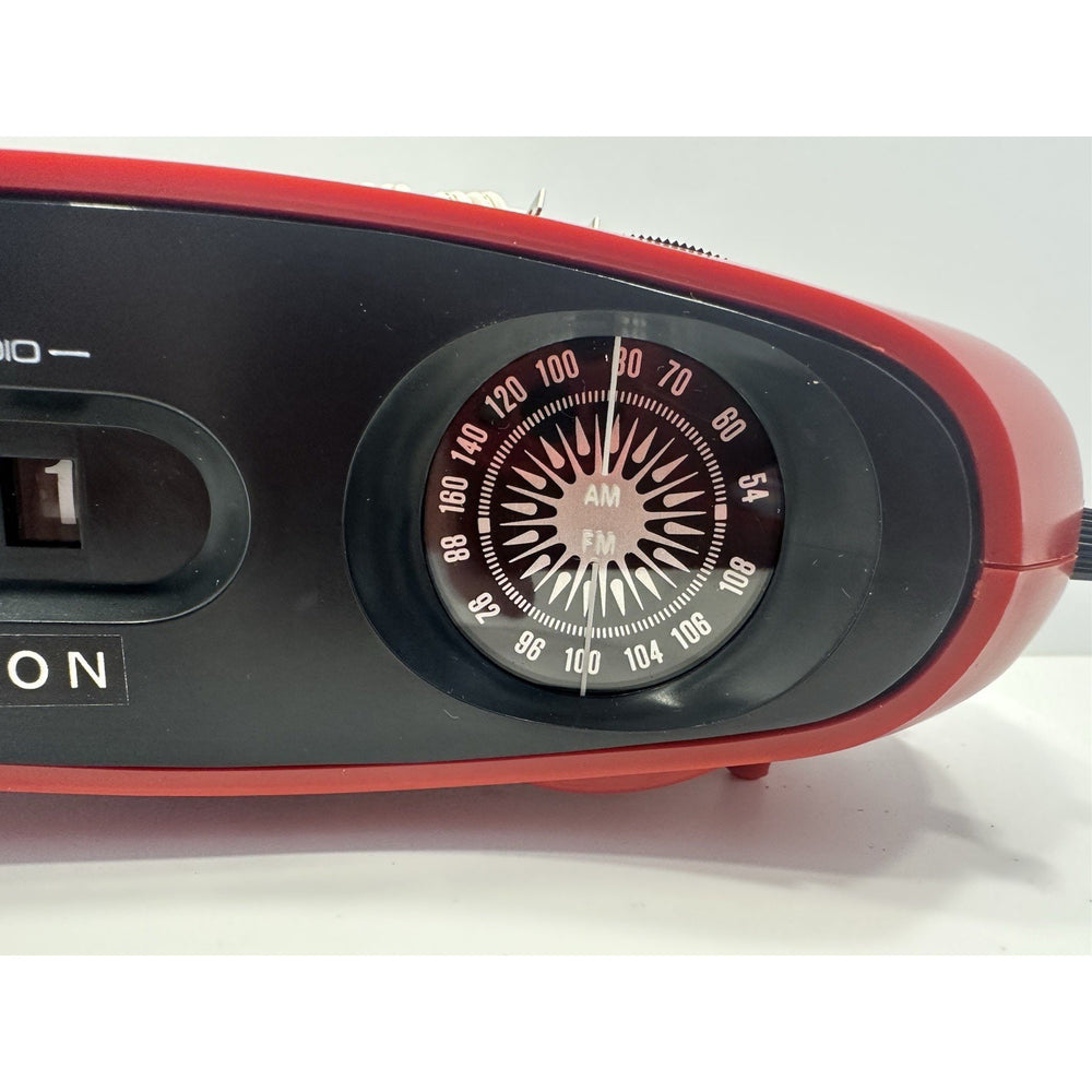 Needs Lovin' - VINTAGE *PRISTINE* 1970's DAITON Space Age Analog AM/FM Clock Radio Red