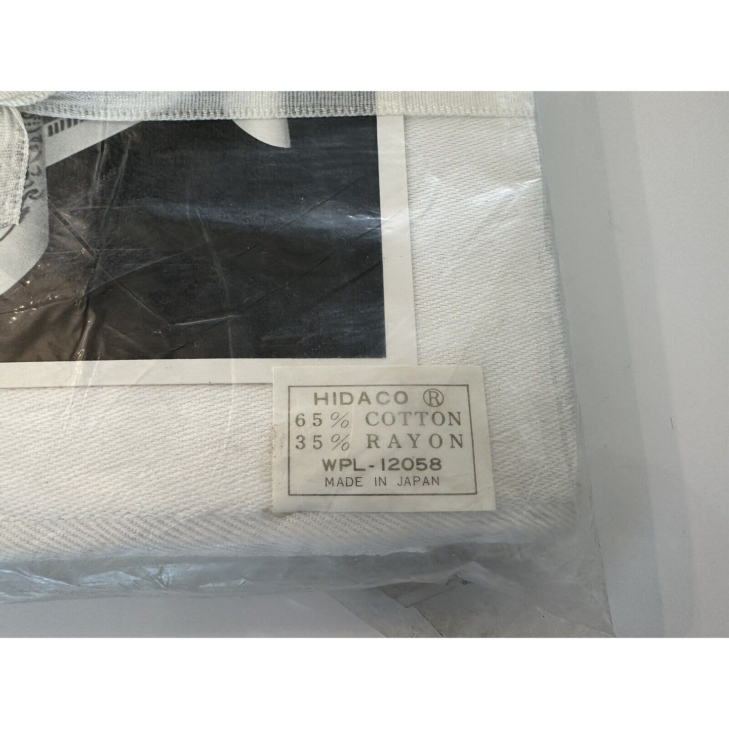 VINTAGE *NEW* Hidaco 58"X98" Damask Tablecloth 15 Napkin Set Movie Prop