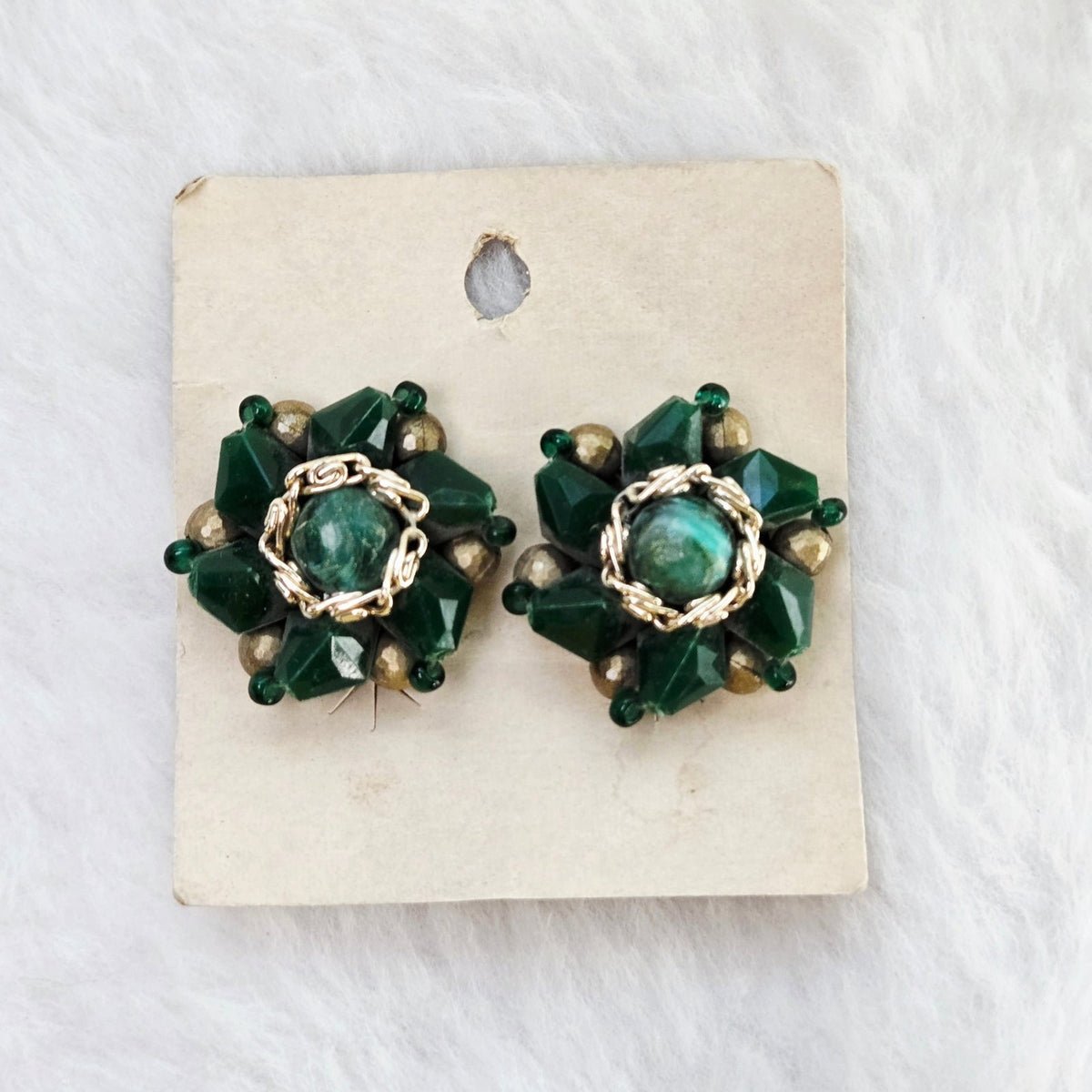 VINTAGE *NEW* 1950's Green & Gold Cluster Clip-On Earrings On Card 1.25" Germany