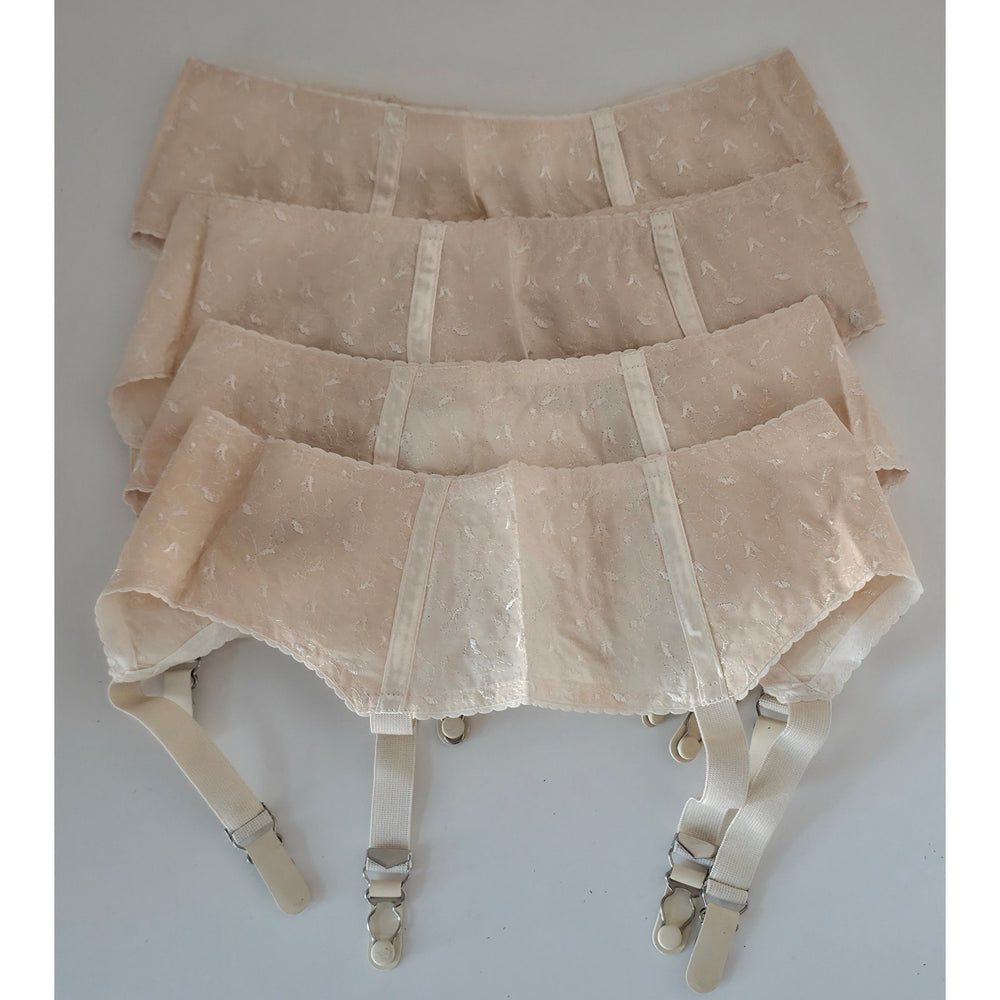 VINTAGE *NEW* 1960's MACBESS Women's Beige w/Flowers Garter Belt Size M Lot of 4