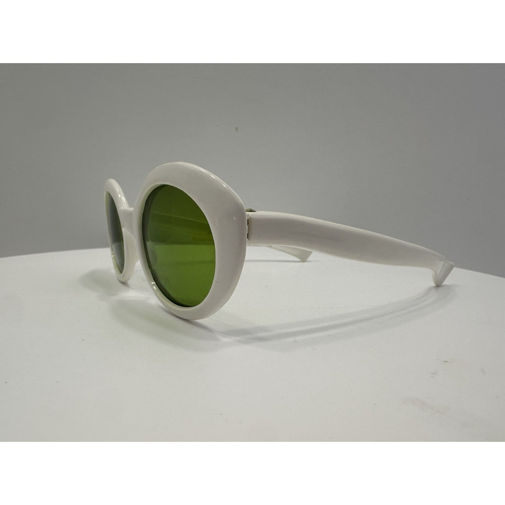VINTAGE *NEW* 1970's Glam Unisex Sunglasses White Oval Frame