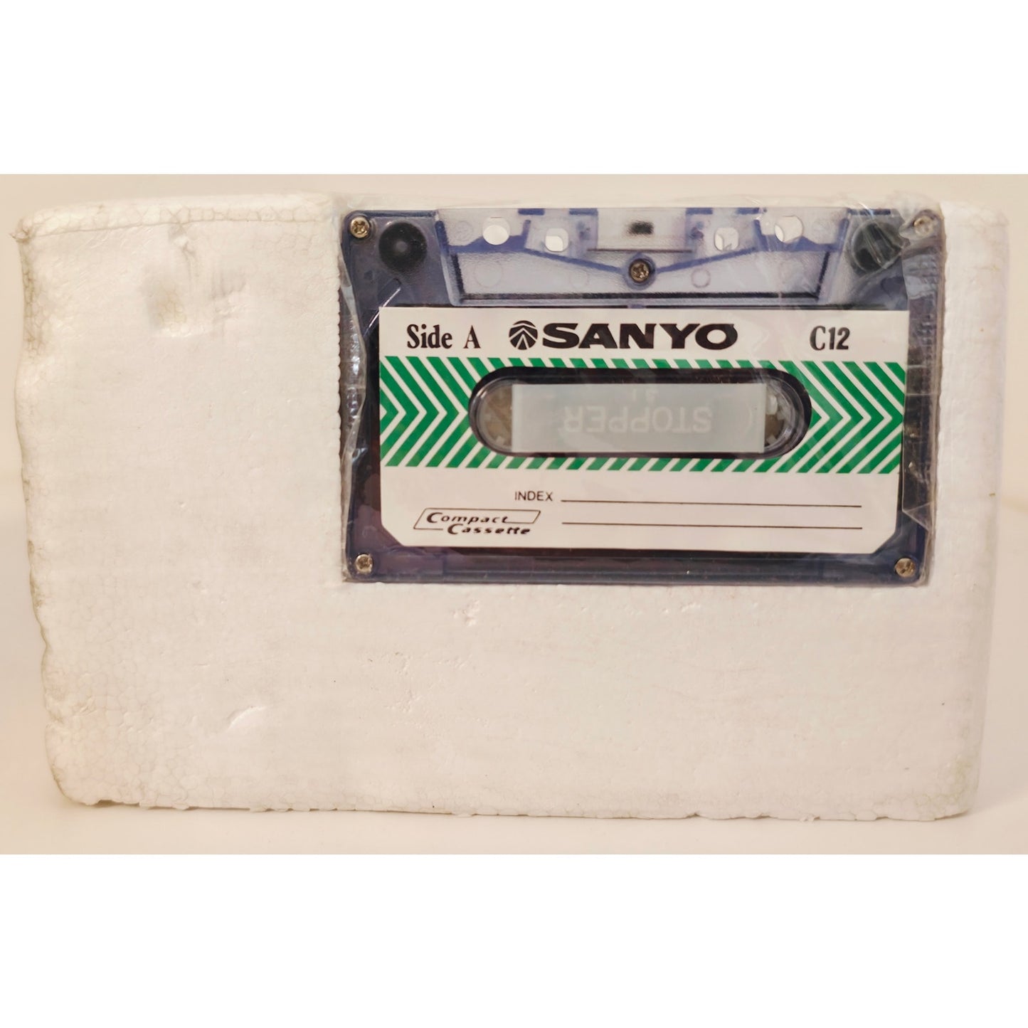 VINTAGE *PRISTINE* 1980's Sanyo M1600 Mini Cassette Tape AM/FM Boombox