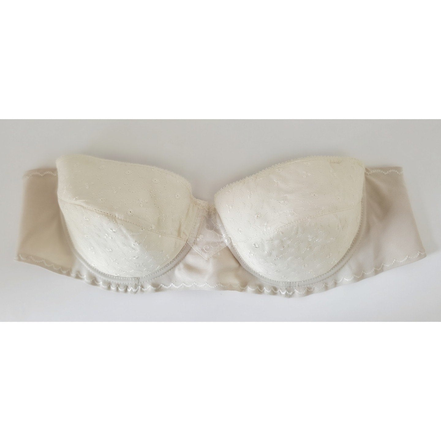 VINTAGE *NEW* 1960's Stephanie Women's Cream Strapless w/Straps Bra Size 38B