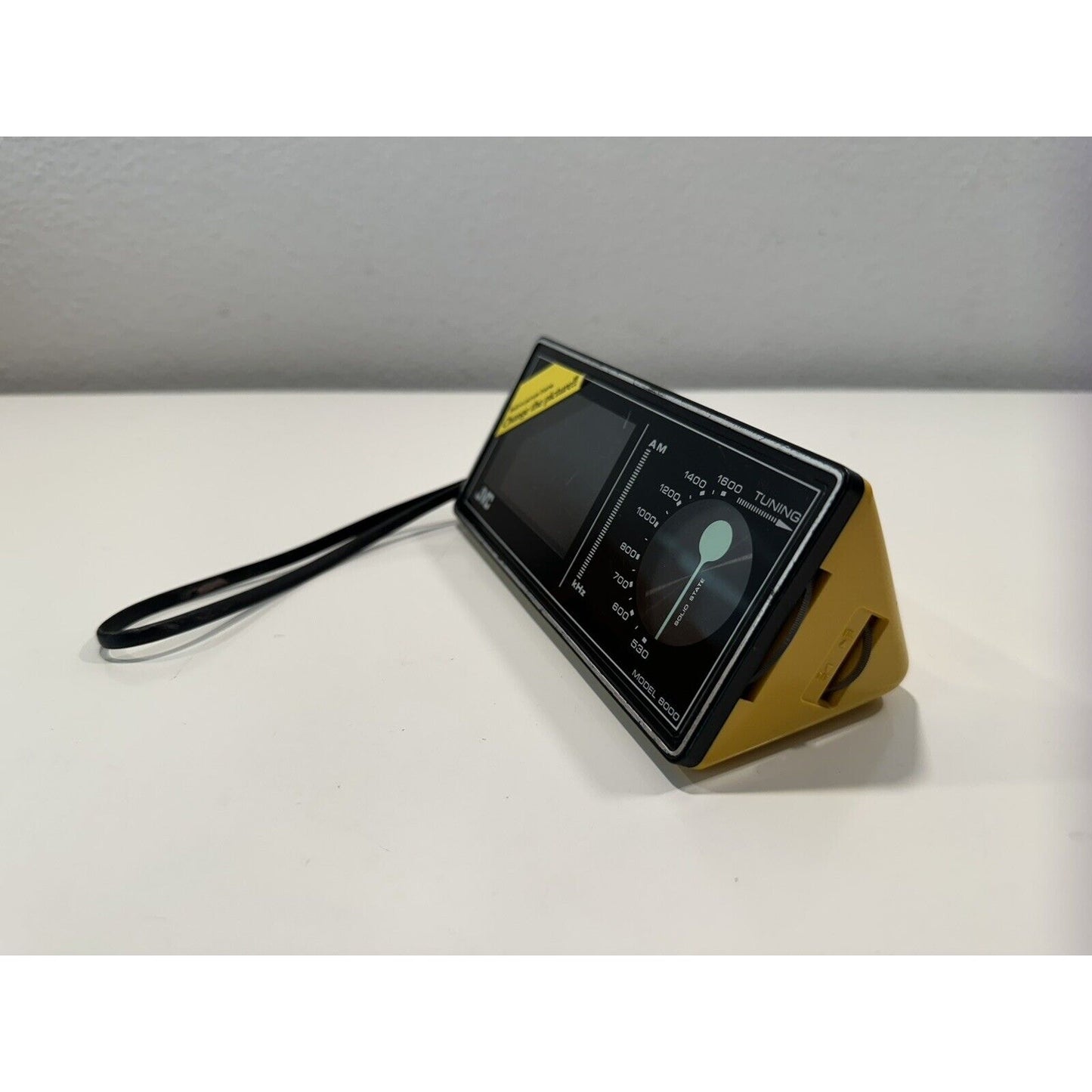 VINTAGE *NEW* 1970's JVC 8000 Triangular Portable am Radio-Yellow