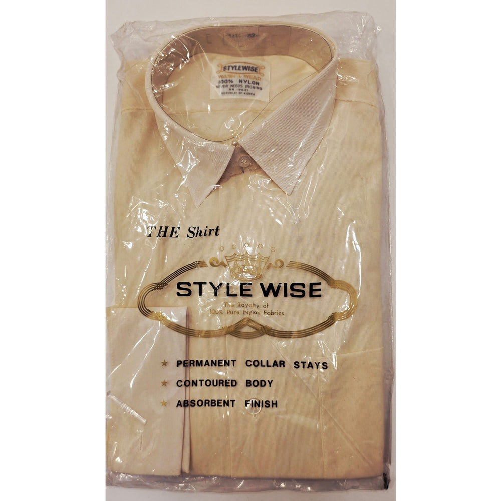VINTAGE *NEW* 1960's STYLEWISE Men's Collared Shirt 100% Nylon Size 14 1/2 - 32