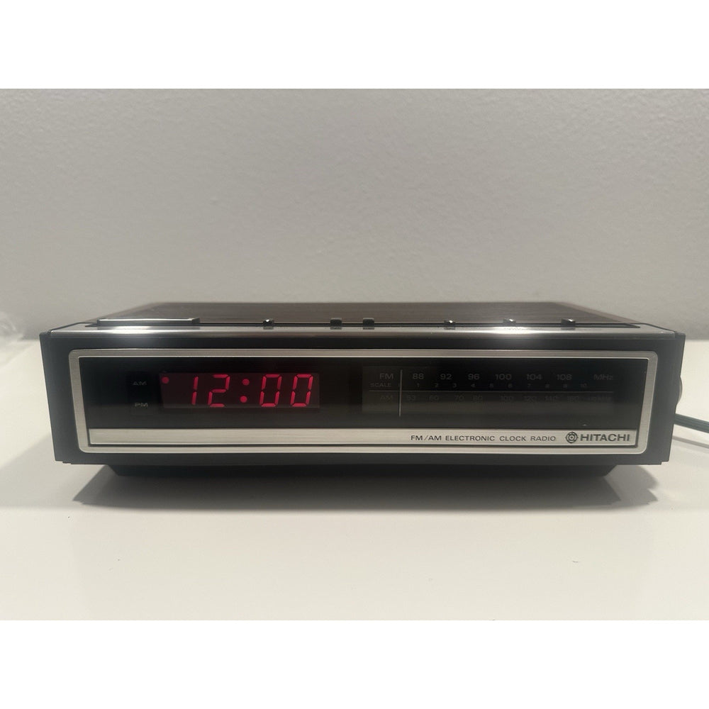VINTAGE *NEW* 1980's Hitachi KC-651H Am/Fm 2-Band Table Radio w/Digital Clock