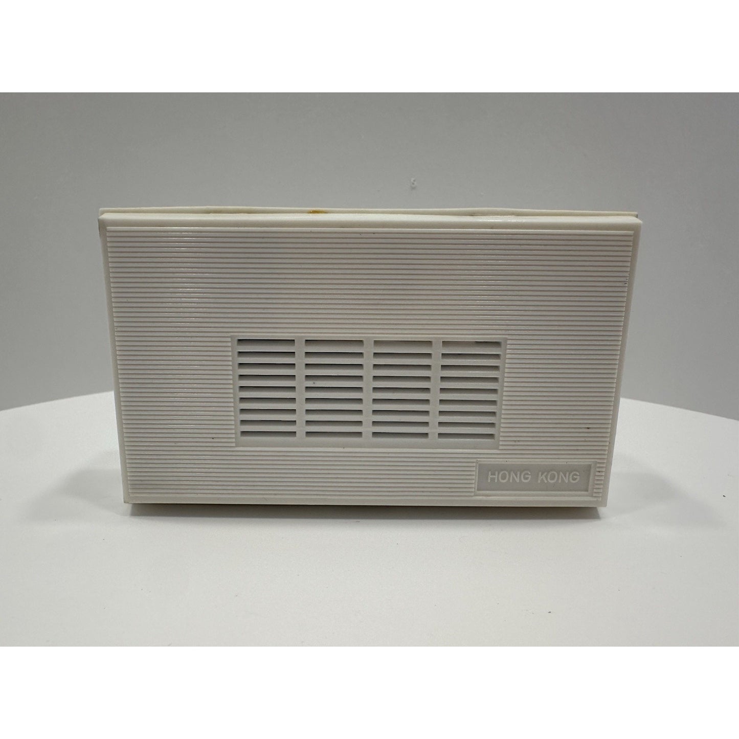 VINTAGE *NEW* 1960's/1970's Dyn-Sonic Transistor Radio Woodgrain