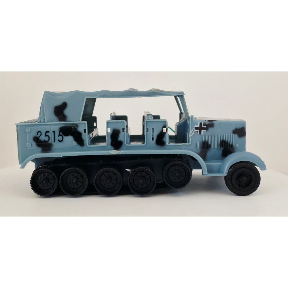 VINTAGE *PRISTINE* 1980's Durham's Desert Fox Battery Operated Toy Truck