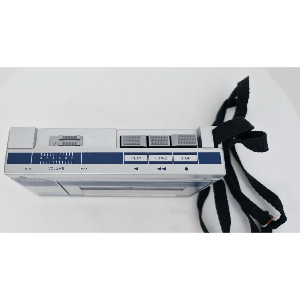 VINTAGE *Needs Lovin'* 1980's UNISEF V-1 Stereo Cassette Player | Silver Walkman