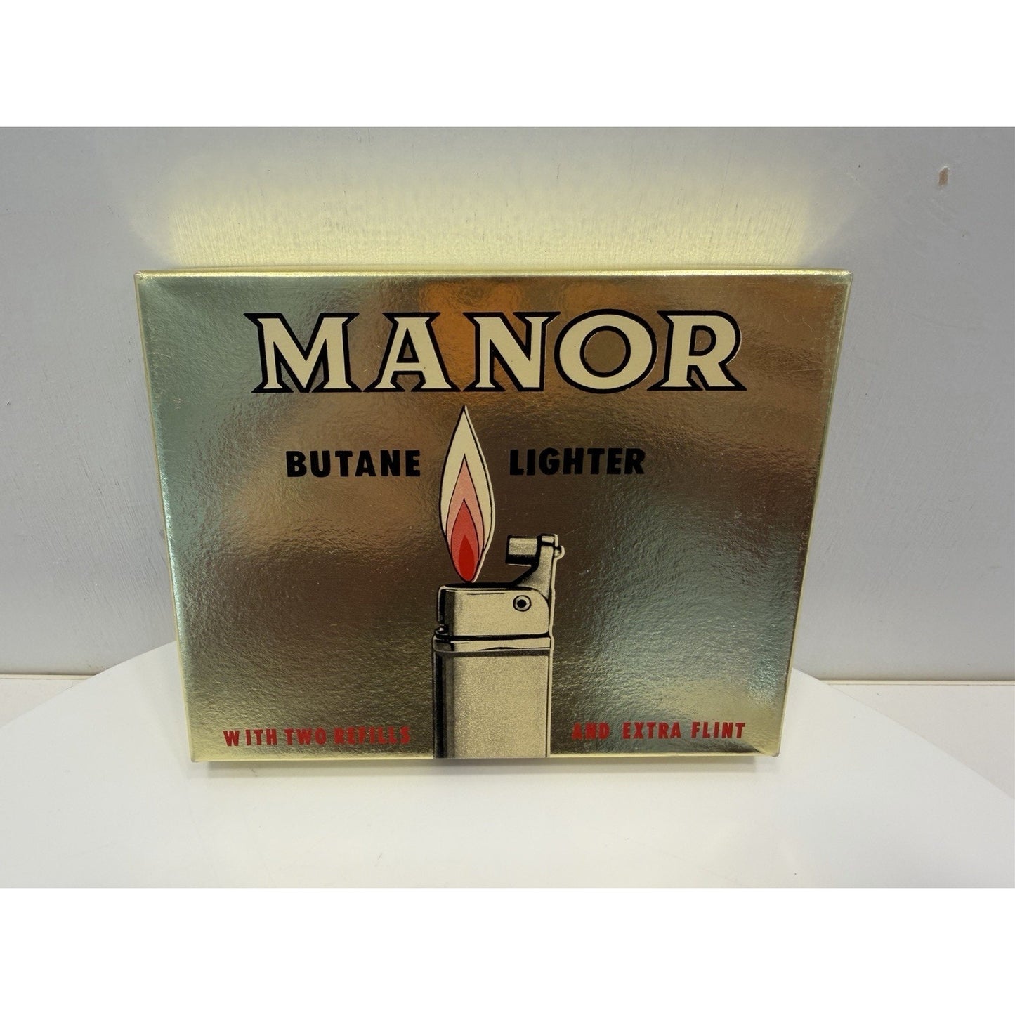 VINTAGE *NEW* 1950's Manor Butane Lighter Set w/Refills + Flints