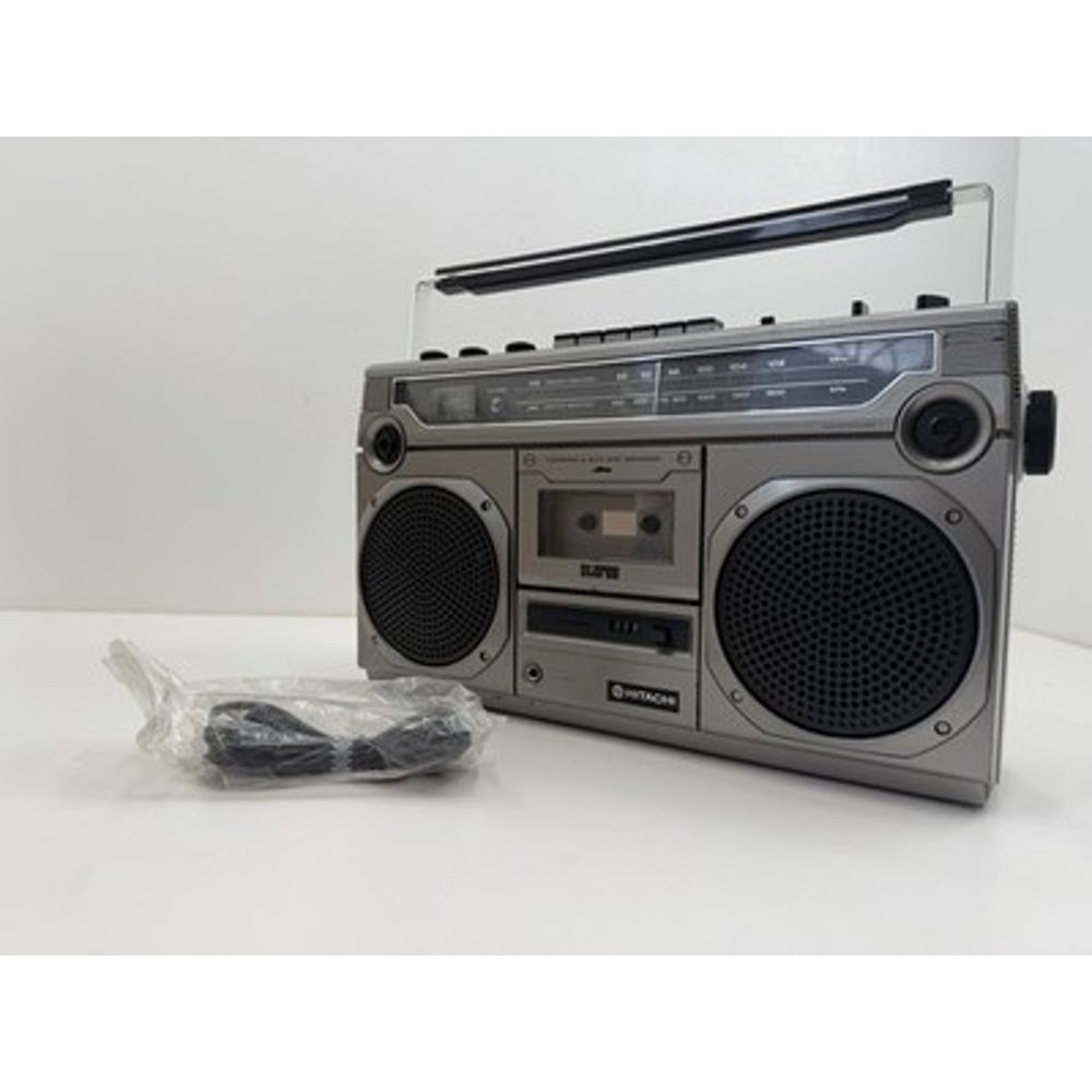VINTAGE *PRISTINE* 1980's Hitachi TRK-8000H Cassette Tape AM/FM Radio Boombox