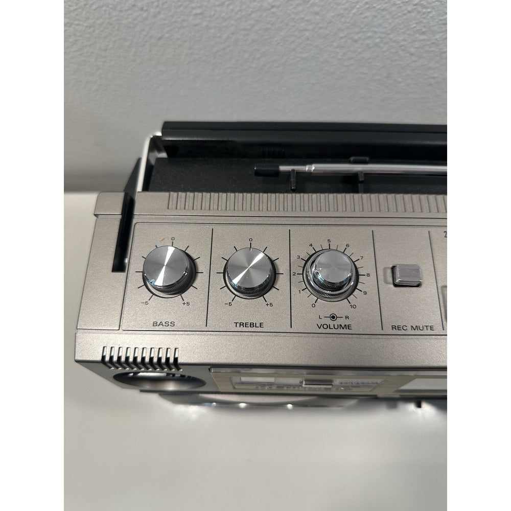 Needs Lovin' - VINTAGE 1980's Hitachi TRK-8020H AM/FM Cassette Stereo Boombox 4 Speaker