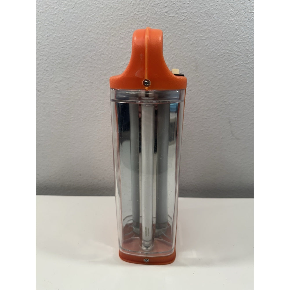 VINTAGE *NEW* 1970's Battery Operated Fluorescent Lantern Camping Boating Emergency