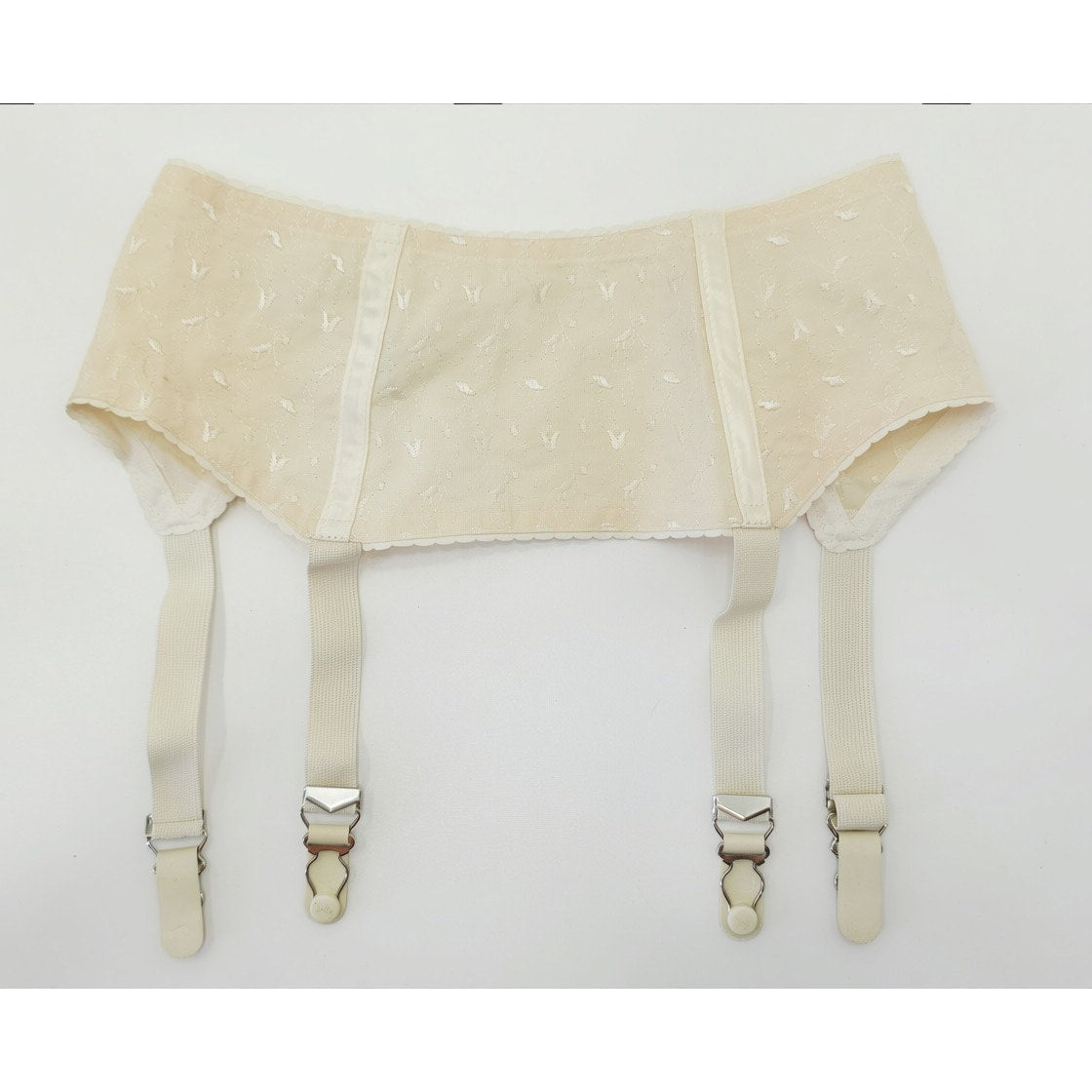 VINTAGE *NEW* 1960's MACBESS Women's Cream with Flowers Garter Belt Size M (28)