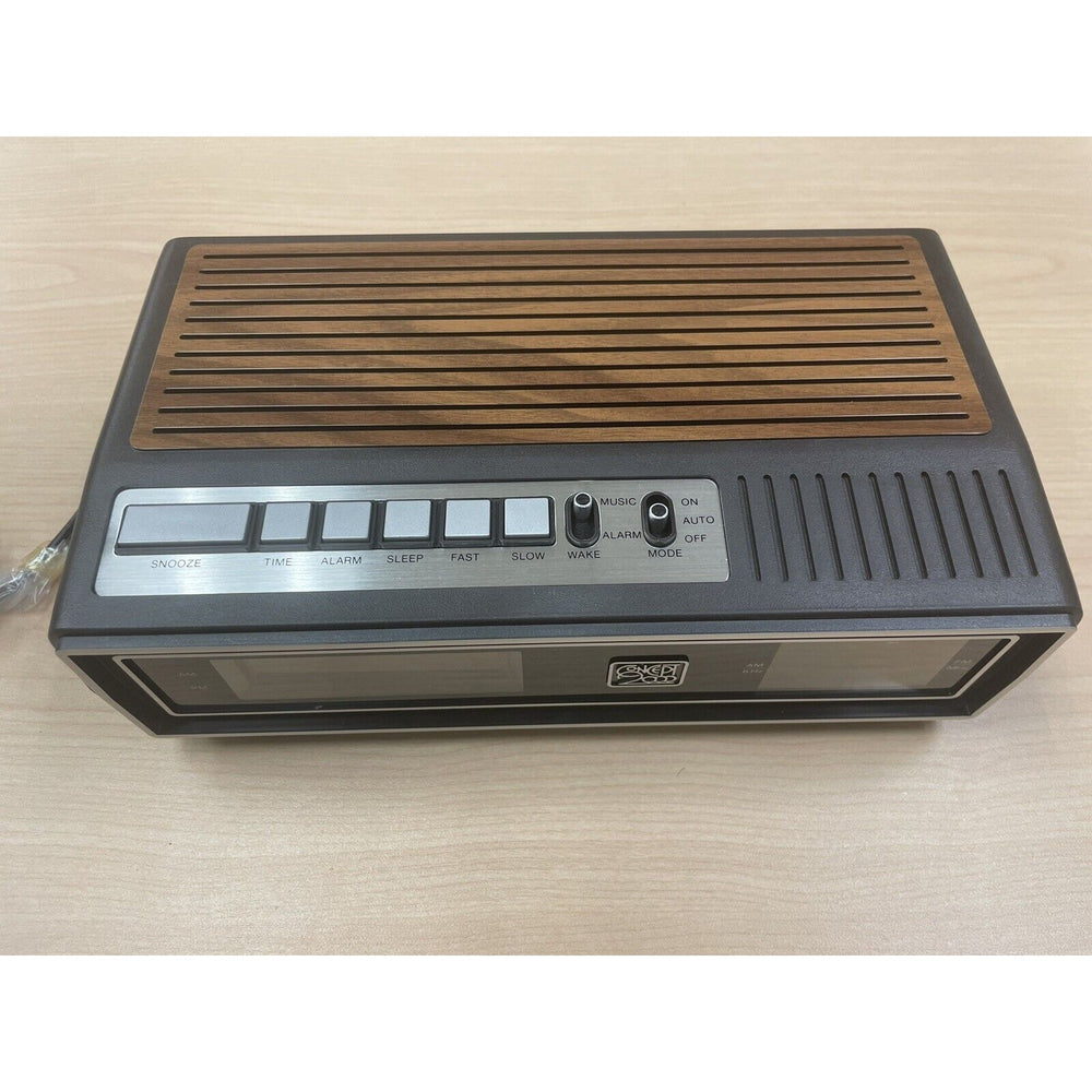 VINTAGE *NEW* 1970's Concept 2000 AM/FM Electronic Digital Clock Radio