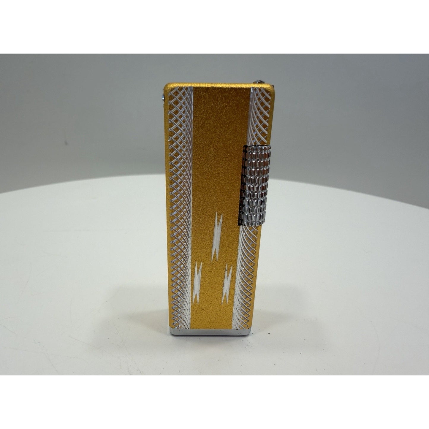 VINTAGE *NEW* 1950's Imperial Gold/Silver Super Lighter