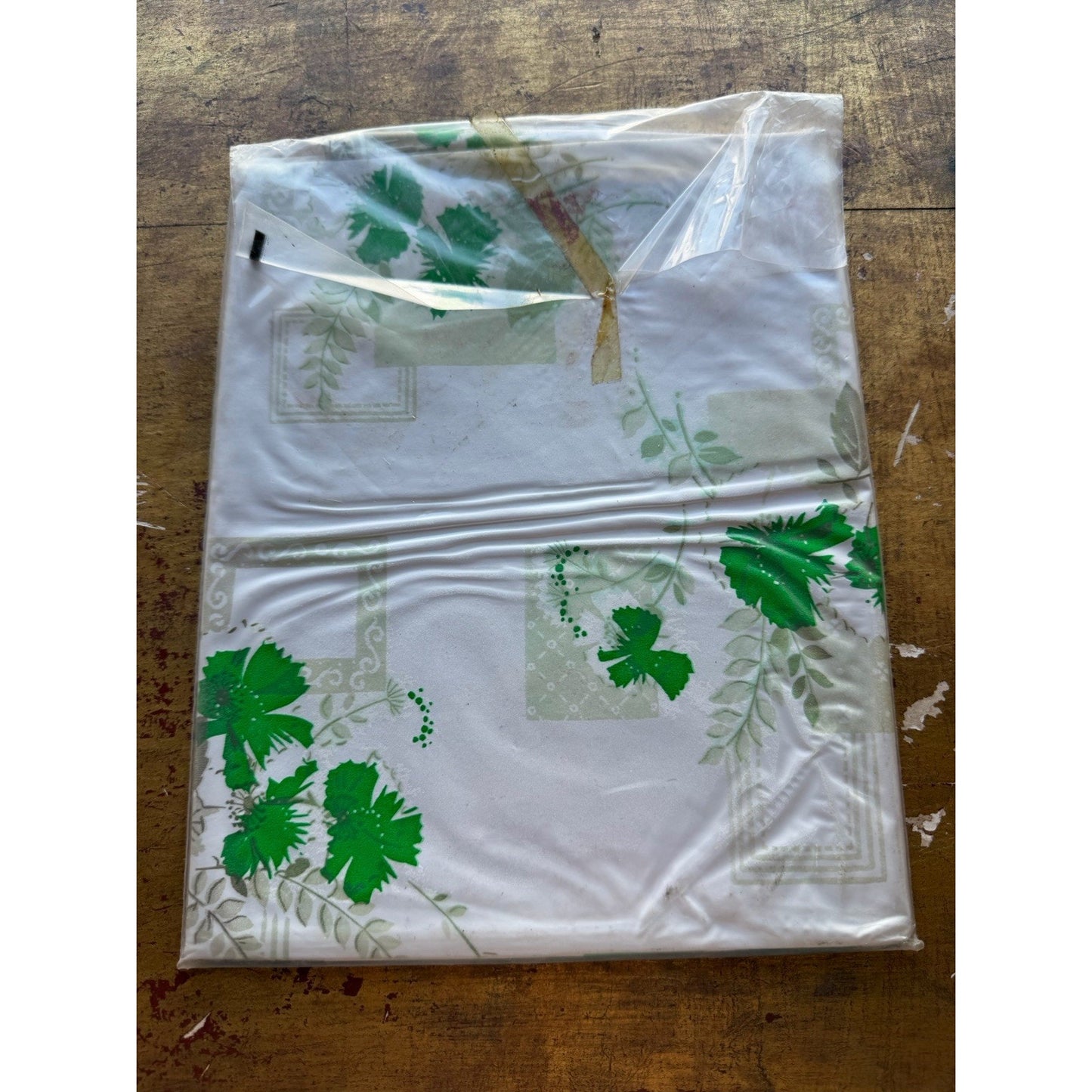 VINTAGE *NEW* 1960's Heavyweight Plastic 52" X 52" Tablecloth USA