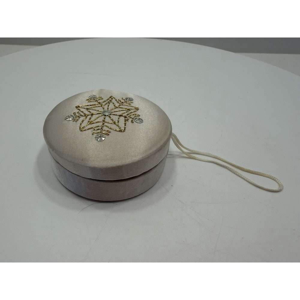 VINTAGE *NEW* 1960's Cream Silk Satin Snowflake Box | Holiday Ornament