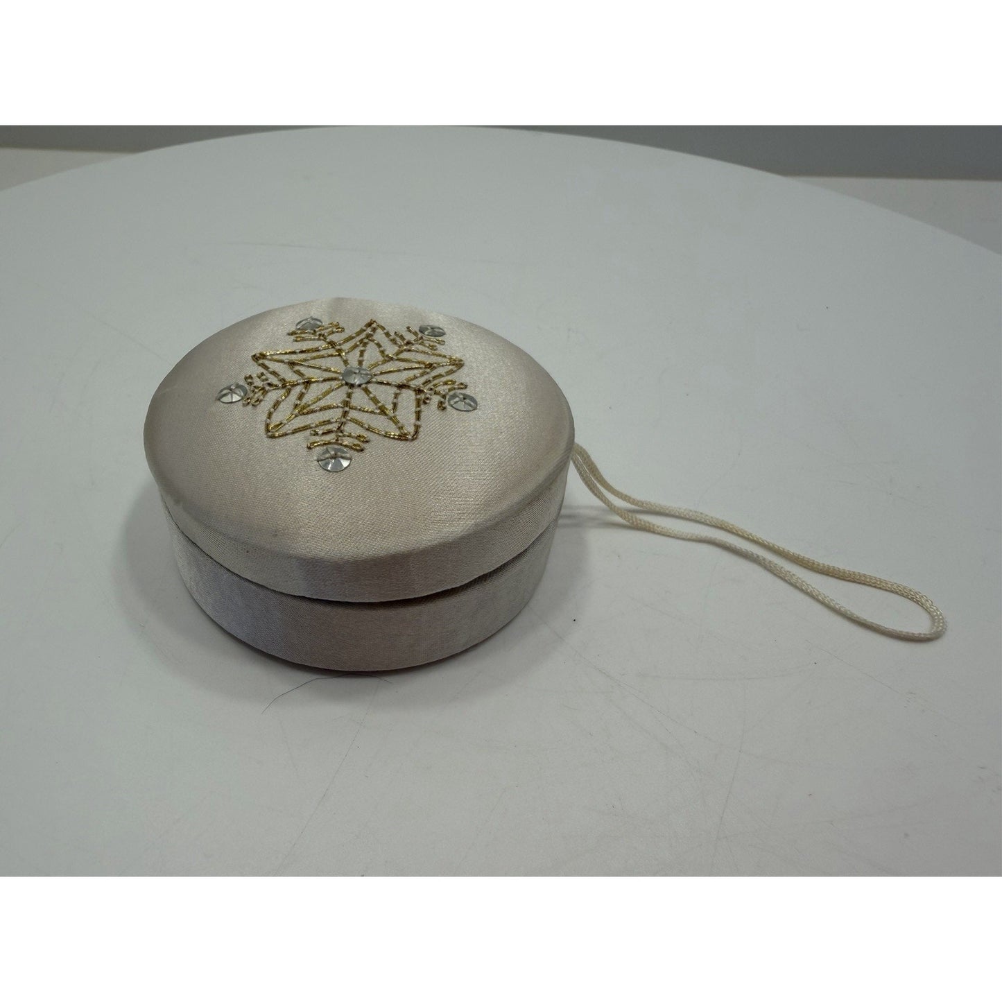VINTAGE *NEW* 1960's Cream Silk Satin Snowflake Box | Holiday Ornament